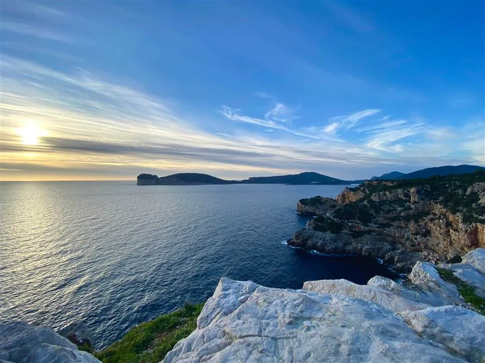 Panorama di Alghero e della costa